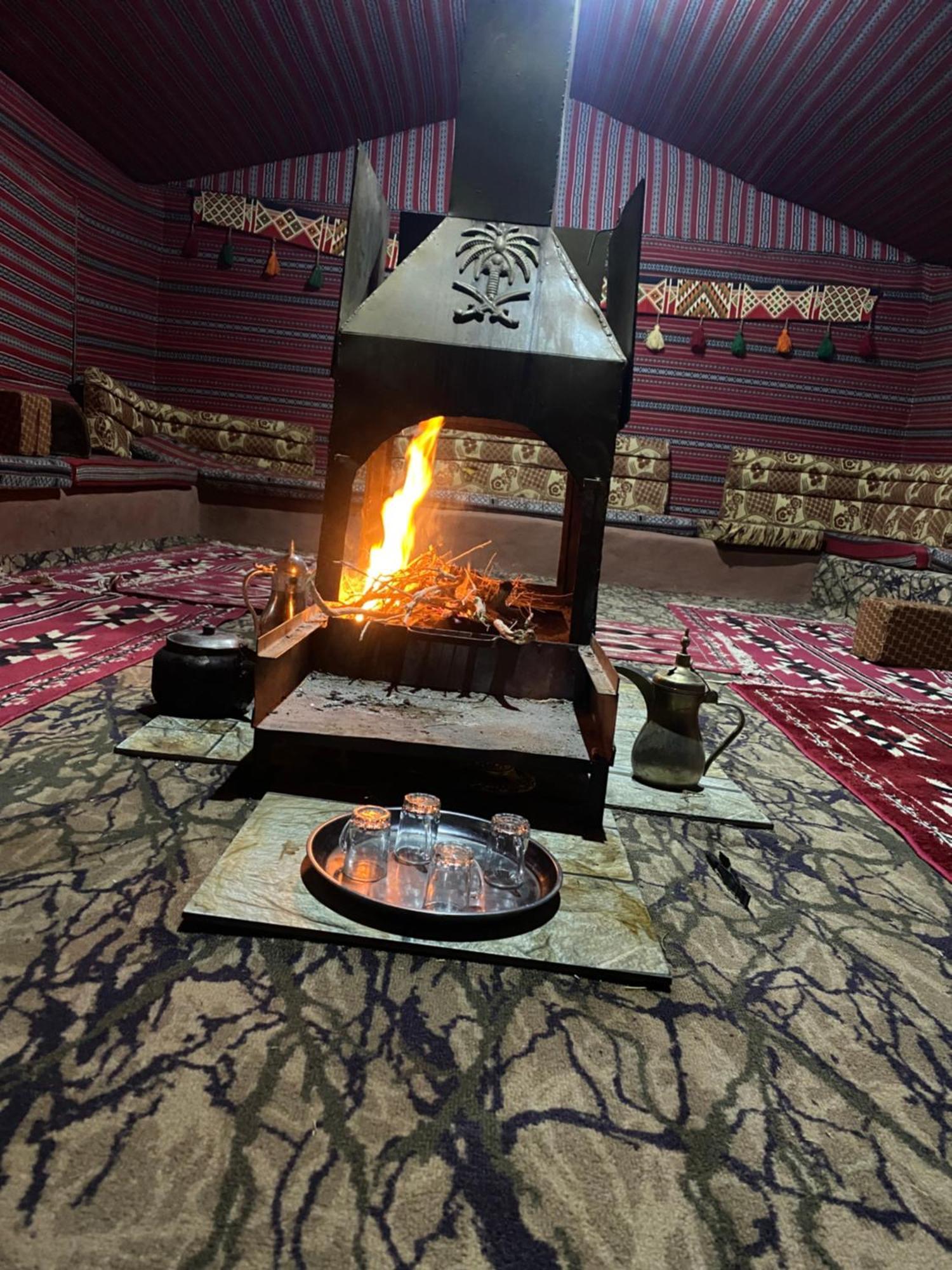 Desert Tree Camp&Tours Wadi Rum Exteriör bild